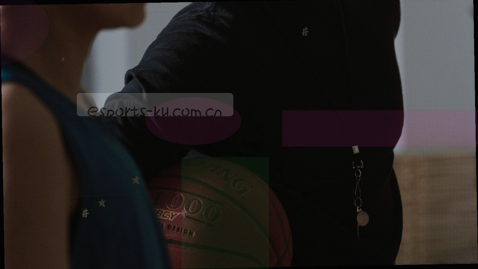 暗调电竞场馆内多块屏幕亮起，斜向霓虹光带穿过半透明网格，画面中没有人物正脸